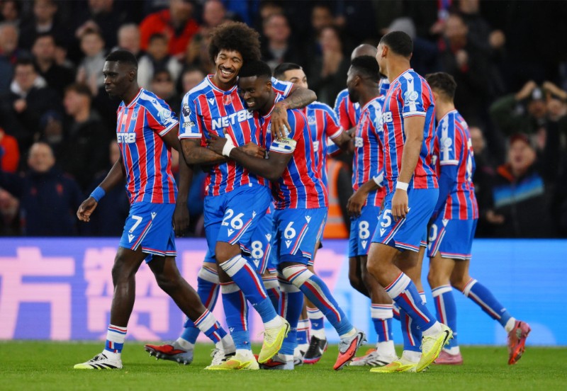 Crystal Palace được đánh giá cao hơn Rayo Vallecano
